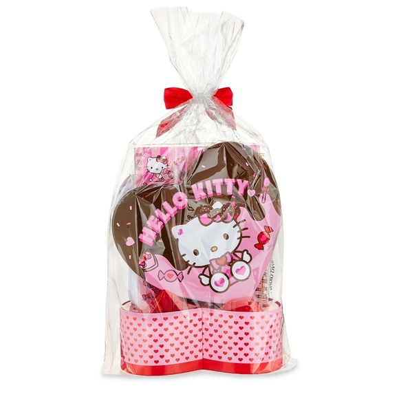Hello Kitty Valentine’s Day Gift Set - Picture 3 of 3